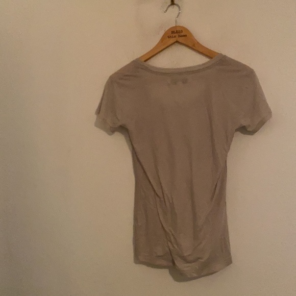 ABERCROMBIE & FITCH SHEER TAN SHORT SLEEVE SHIRTXS - Picture 3 of 3